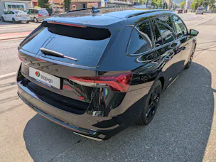 Škoda Octavia Combi 2.0 TSI DSG RS