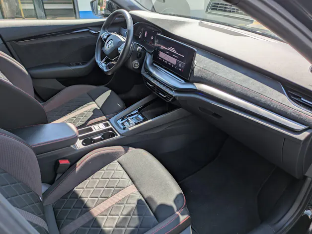 Škoda Octavia Combi 2.0 TSI DSG RS