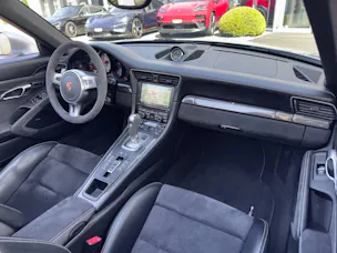 Porsche 911 Carrera GTS Cabriolet