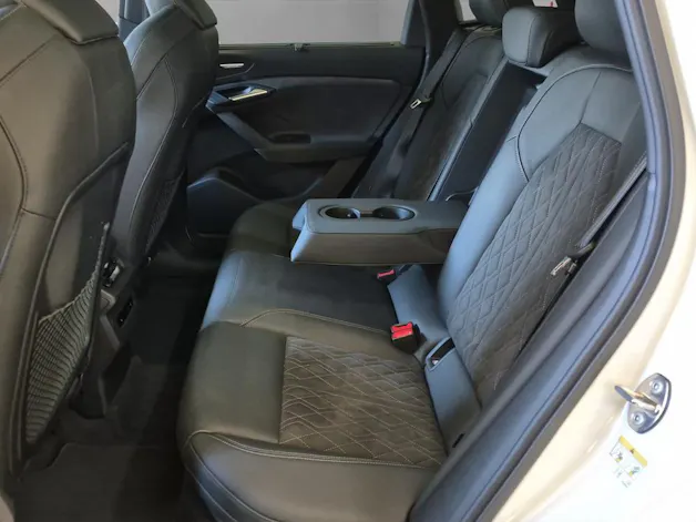 AUDI Q6 e-tron quattro