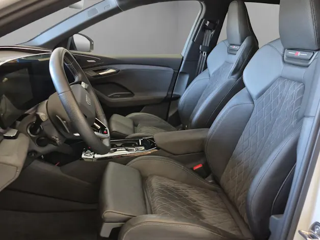 AUDI Q6 e-tron quattro