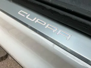 Cupra Ateca VZ 4Drive *** AKRAPOVIC SPORTAUSPUFF ***