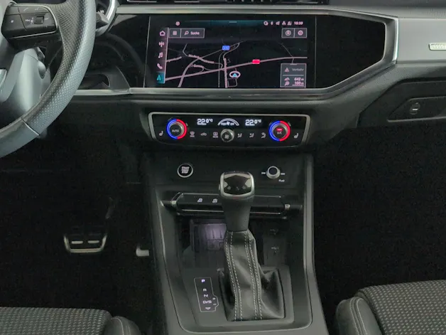 Audi Q3 35 TFSI S line Attraction S-tronic