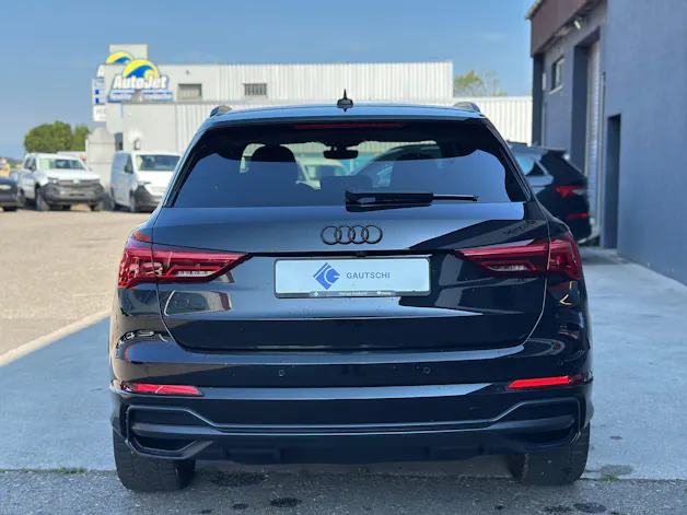 Audi Q3 45 TFSI e S line S-tronic