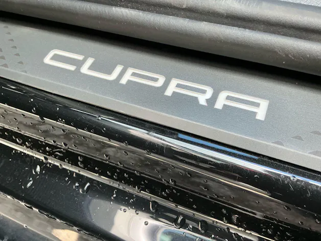 Cupra Leon Sportstourer 1.5 e-Hybrid 272 PS VZ *** PURE PERFORMANCE PAKET ***