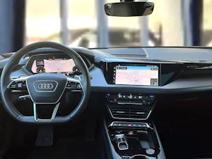 Audi e-tron GT quattro Mythosschwarz Metallic