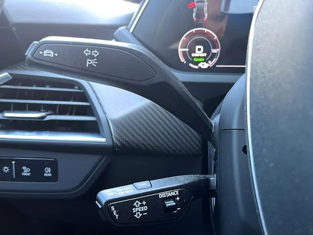 Audi e-tron GT quattro Mythosschwarz Metallic