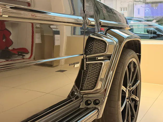 Mercedes-Benz G 63 AMG 4x4 Speedshift Plus G-Tronic / BRABUS 900
