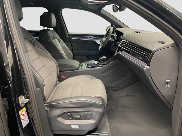 VW Touareg 3.0 TDI R-Line Final Edition Tiptronic