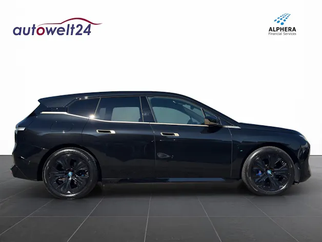 BMW iX M60