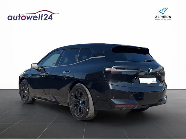 BMW iX M60