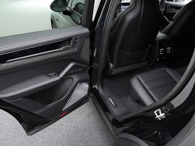 Porsche Cayenne Turbo E-Hybrid Coupé mit GT-Paket