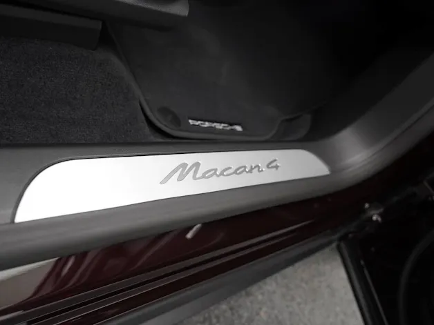 Porsche Macan 4