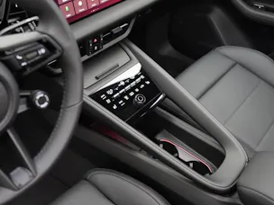 Porsche Macan 4
