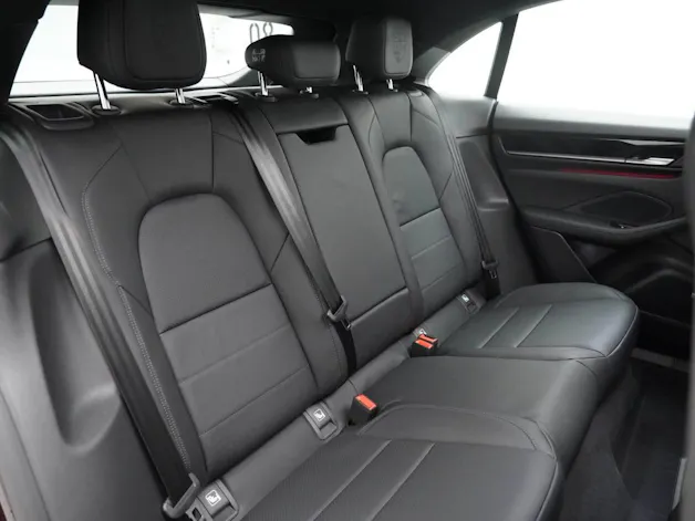 Porsche Macan 4