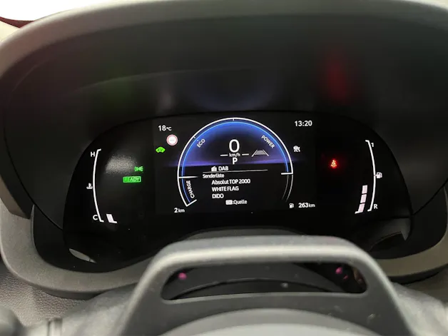 Toyota Yaris 1.5 VVT-i HSD Trend