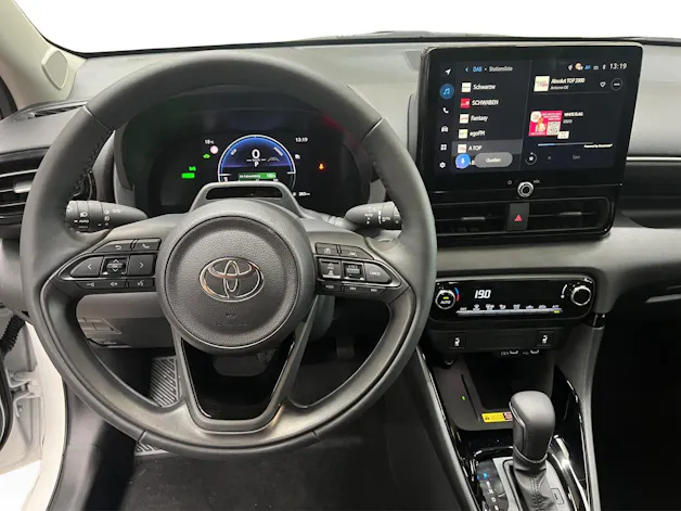 Toyota Yaris 1.5 VVT-i HSD Trend