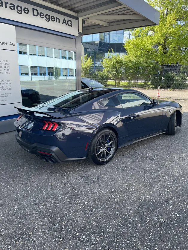 Ford Mustang Coupé 5.0 V8 Dark Horse