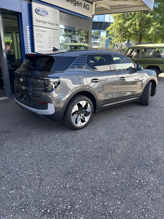 Ford Explorer Extended Range Premium AWD