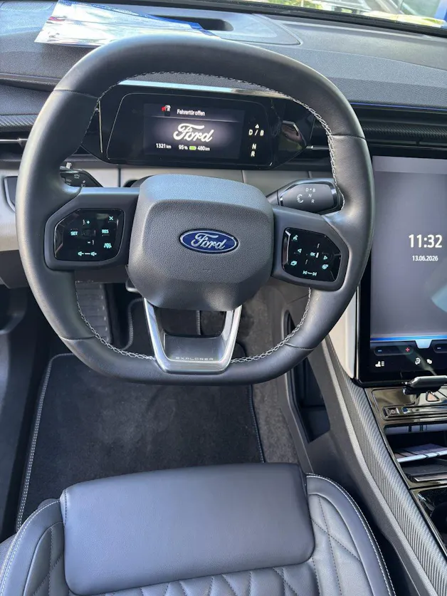 Ford Explorer Extended Range Premium AWD