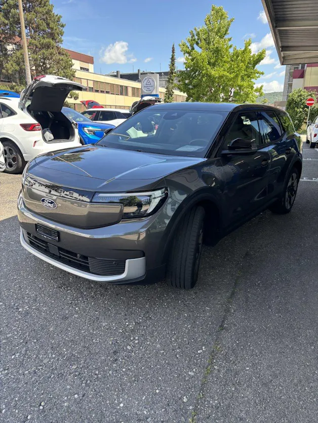 Ford Explorer Extended Range Premium AWD