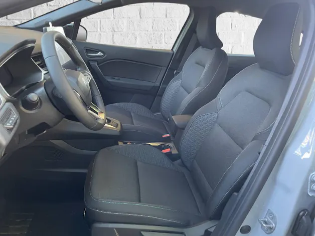 Renault Captur 1.8 E-Tech evolution