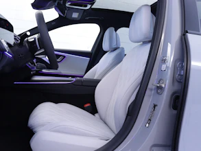 https://vehicle.imgix.net/4371239/28ad03bb-b441-4345-9103-be8f140096a2.JPG