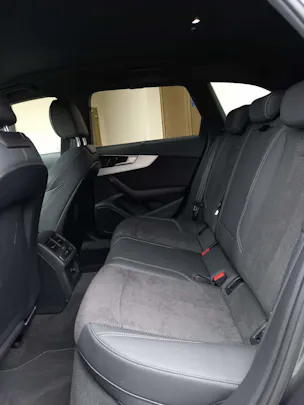 Audi A4 Avant 2.0 40 TDI S Line quattro S-Tronic