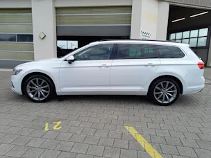 VW Passat Variant 2.0 TDI 200 Business DSG 4m