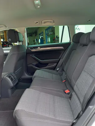 VW Passat Variant 2.0 TDI 200 Business DSG 4m