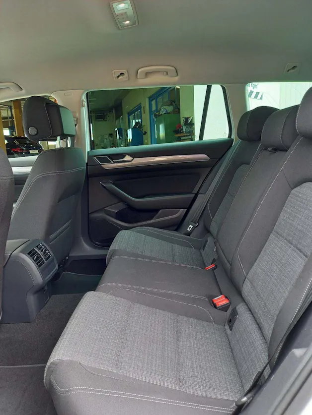 VW Passat Variant 2.0 TDI 200 Business DSG 4m
