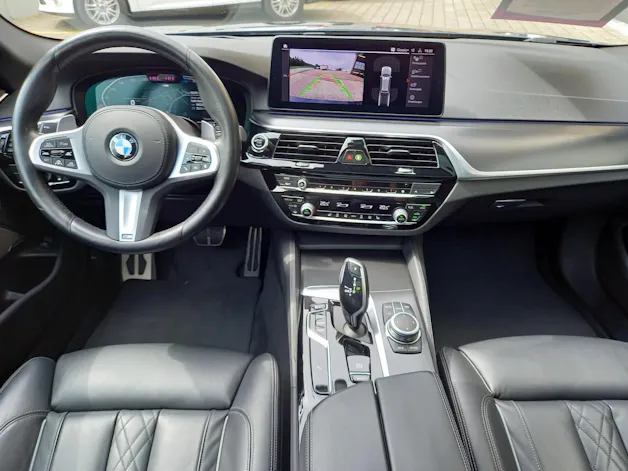 BMW 520d xDrive paddles Touring