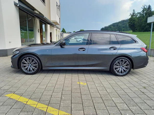 BMW 320d xDrive SAG Touring