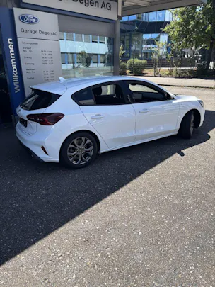 FORD Focus 1.0i EcoB Hybrid 155 ST-Line X