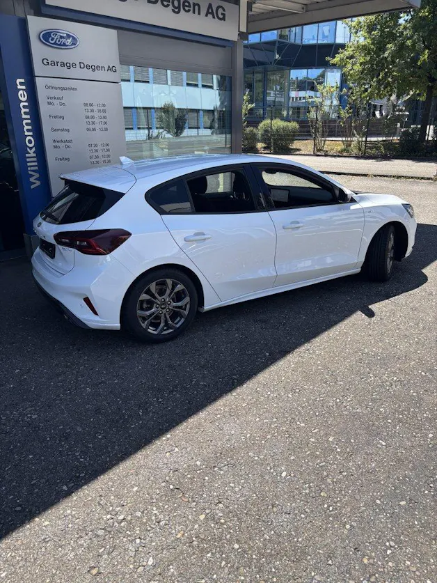 FORD Focus 1.0i EcoB Hybrid 155 ST-Line X