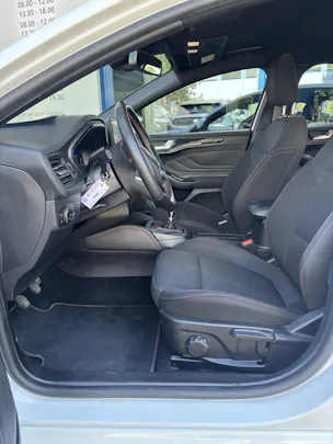 FORD Focus 1.0i EcoB Hybrid 155 ST-Line X