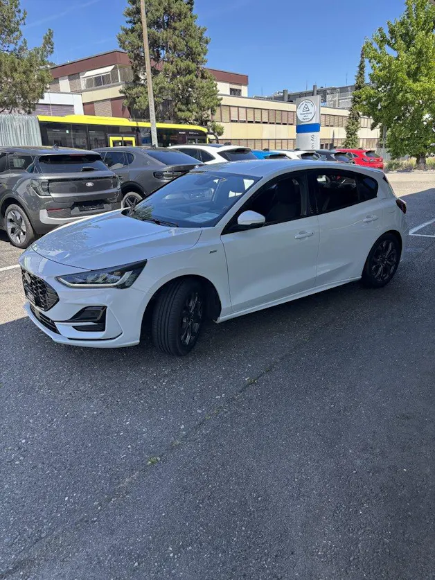 FORD Focus 1.0i EcoB Hybrid 155 ST-Line X
