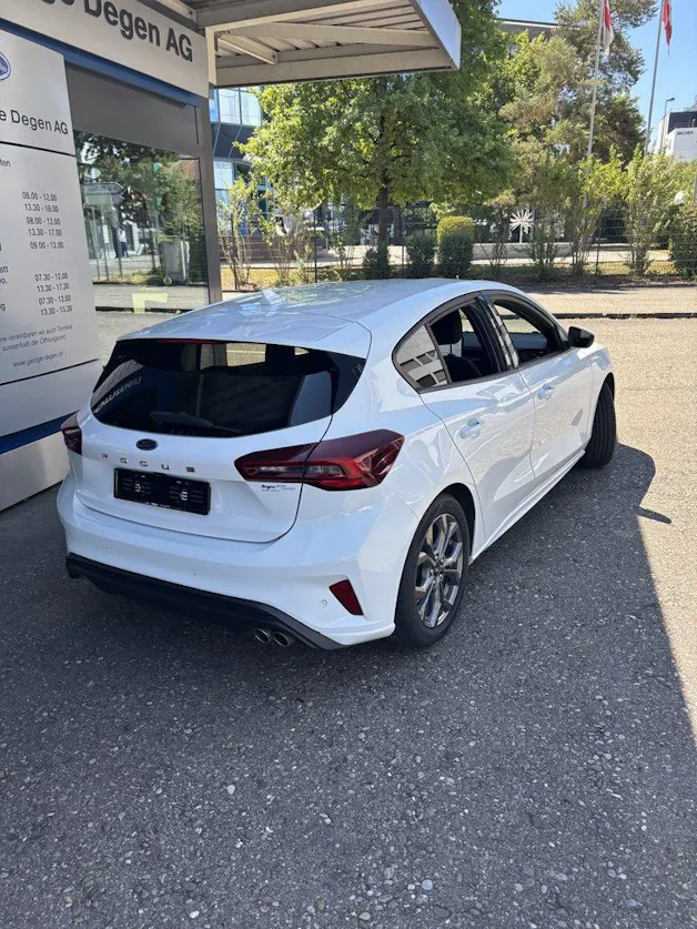 FORD Focus 1.0i EcoB Hybrid 155 ST-Line X