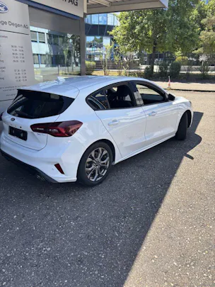 FORD Focus 1.0i EcoB Hybrid 155 ST-Line X
