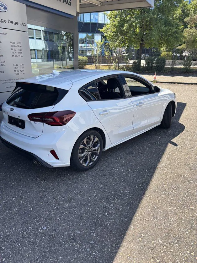 FORD Focus 1.0i EcoB Hybrid 155 ST-Line X