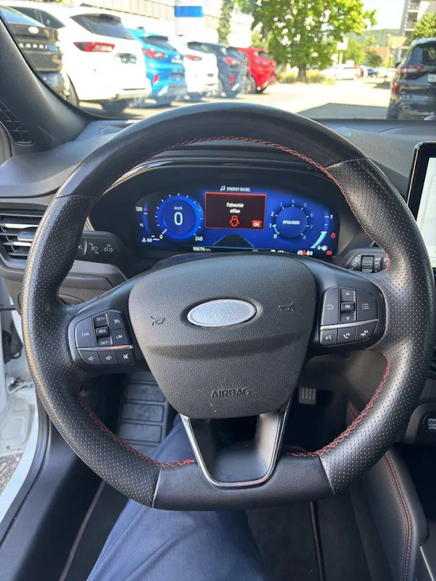 FORD Focus 1.0i EcoB Hybrid 155 ST-Line X