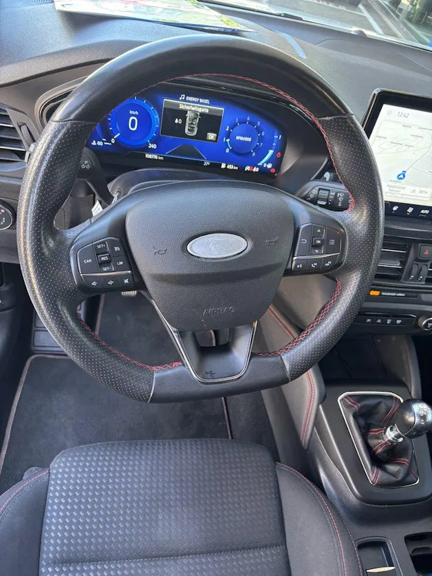 FORD Focus 1.0i EcoB Hybrid 155 ST-Line X