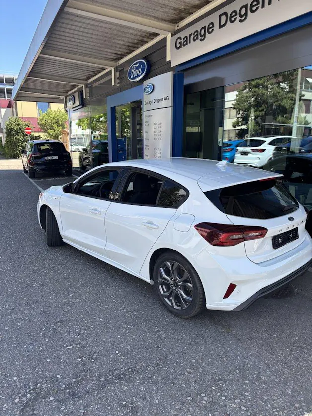 FORD Focus 1.0i EcoB Hybrid 155 ST-Line X