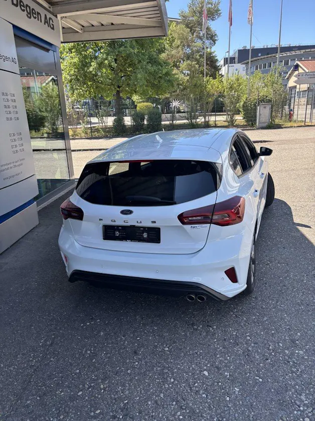 FORD Focus 1.0i EcoB Hybrid 155 ST-Line X