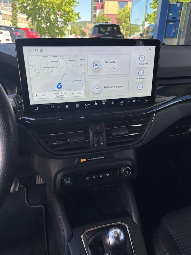FORD Focus 1.0i EcoB Hybrid 155 ST-Line X