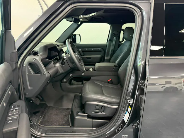 Land Rover Defender 110 3.0 D I6 350 X-Dynamic HSE