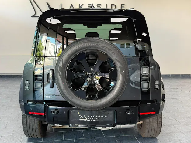 Land Rover Defender 110 3.0 D I6 350 X-Dynamic HSE