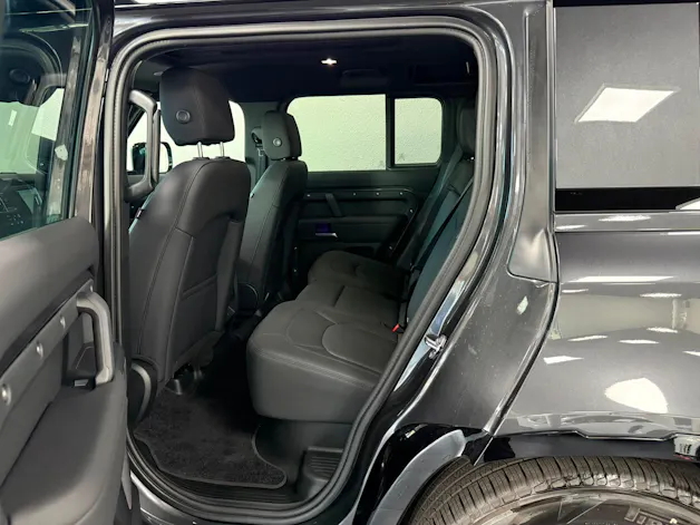 Land Rover Defender 110 3.0 D I6 350 X-Dynamic HSE