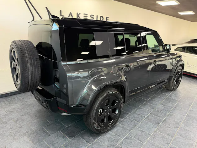 Land Rover Defender 110 3.0 D I6 350 X-Dynamic HSE