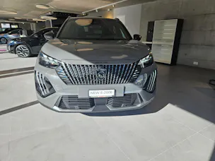 PEUGEOT 2008 1.2 Hybrid 145 GT